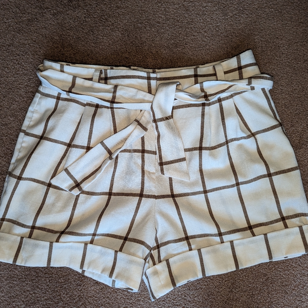 Worthington Size 12 Dress Shorts